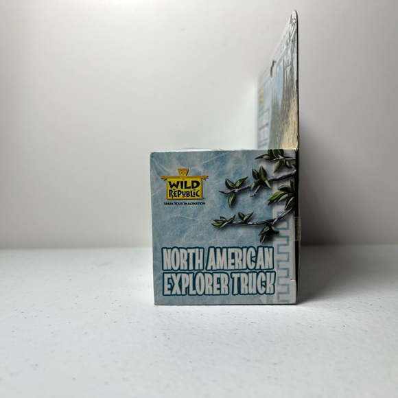 Wild Republic North America Explorer Toyota Land Cruiser Sunset Safari Truck - Picture 4 of 14